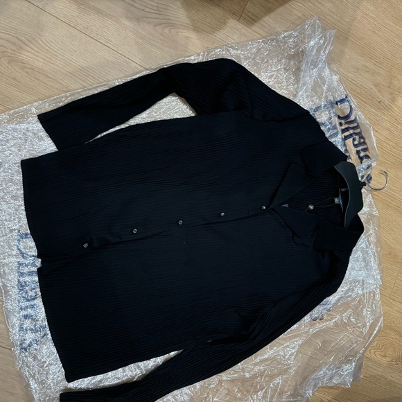 Black, long sleeved, extra large Adrian Papel, pleated  arms and bodice - Picture 6 of 7